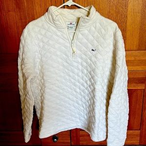 Vineyard vines quilted jacket with eight inch zipper